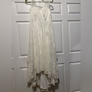 NEW! Torrid White Lace Wedding Dress